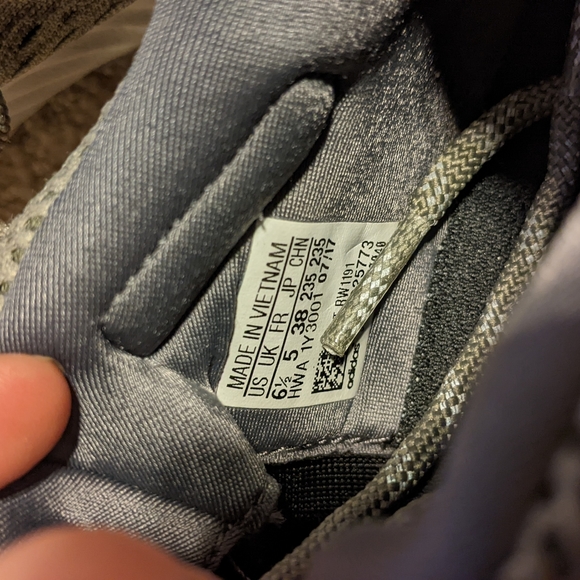 Adidas Women’s Alphabounce Sneaker Size 6.5 - Picture 4 of 6